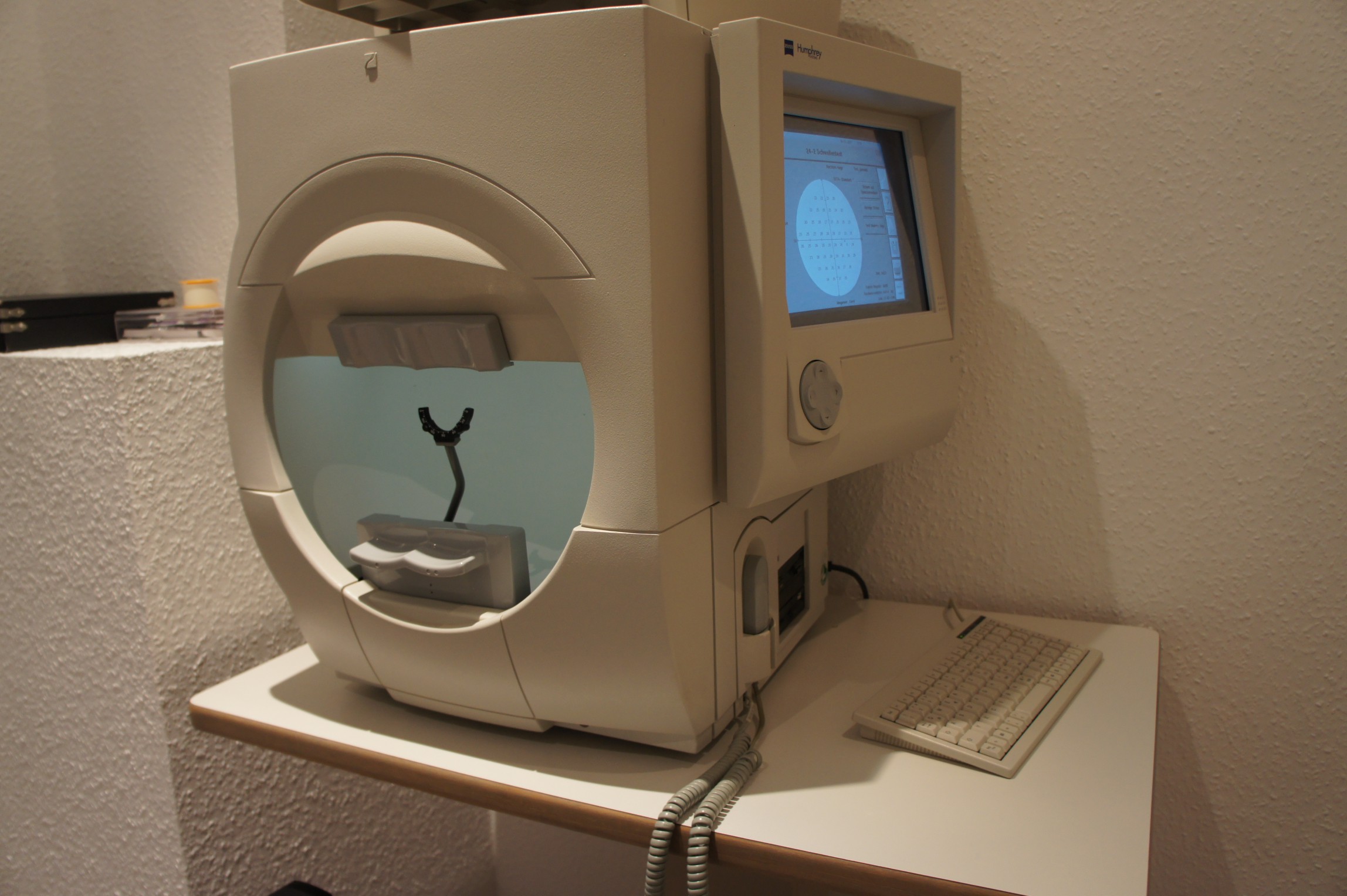 Automatisiertes Gesichtsfeldgerät